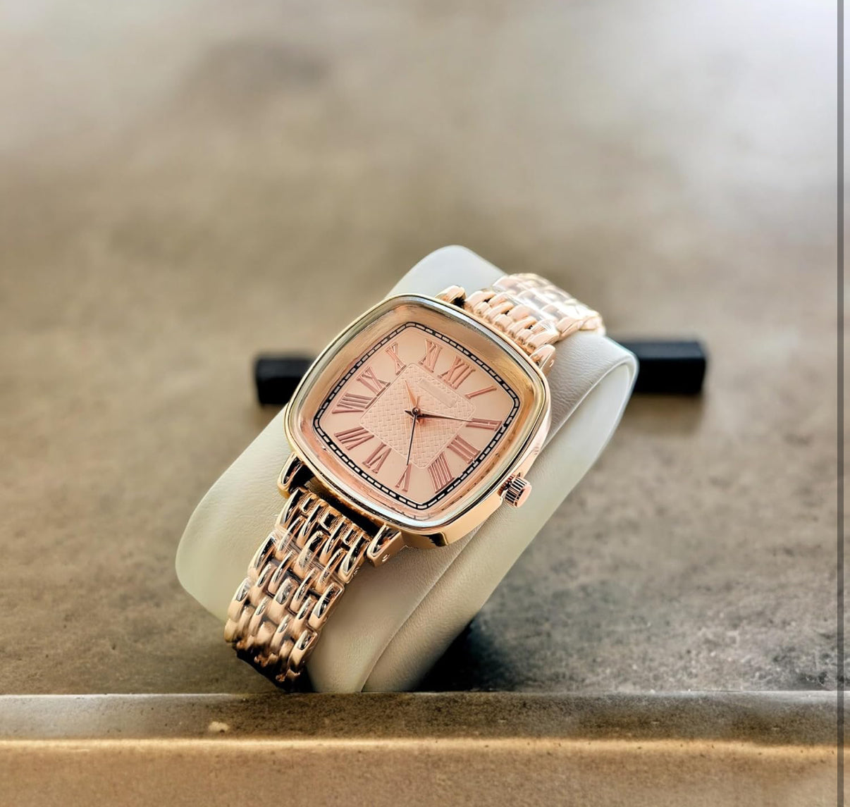 Square woman Rosegold